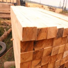 重慶建筑木方廠家 樟子松、白松口料木方條 多種規(guī)格可做